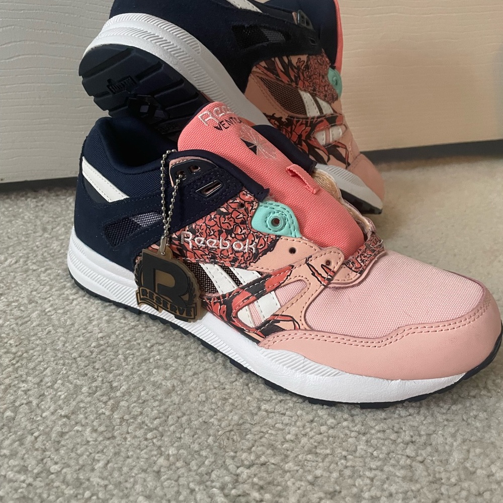 RARE REEBOK HEXALITE VENTILATOR WOMENS SNEAKERS S/6 1/2 NWOT